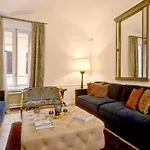 Trinità dei Monti 3 Bedroom Apartment with Terrace