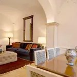Trinita Dei Monti 3 Bedroom Apartment With Terrace