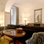 Trinita Dei Monti 3 Bedroom Apartment With Terrace